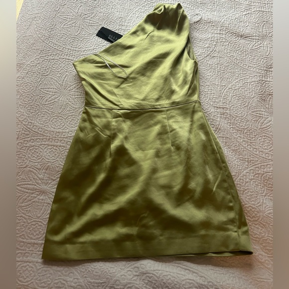 Harp Dress in Avocado - Picture 5 of 8